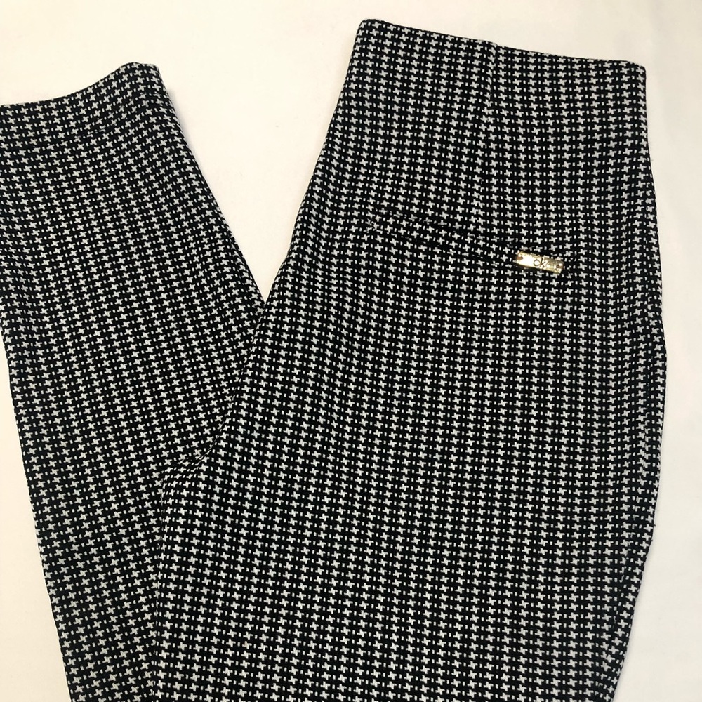 CALVIN  KLEIN SKINNY PANTS  Size M